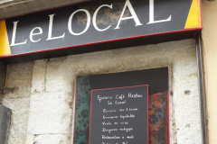 le local